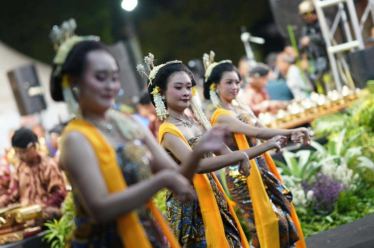 Apresiasi Pagelaran Wayang HUT Dewan, Plt Wali Kota Juga Sampaikan Rencana Pola Pembangunan Berbasis Kelurahan